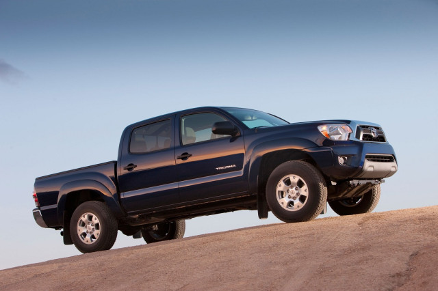 2013 Toyota Tacoma-8.jpg